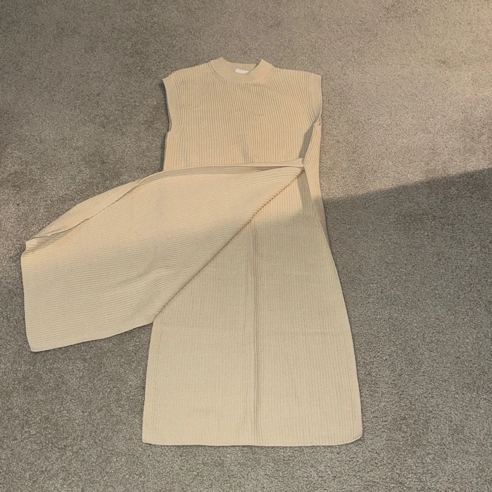H&M side split sweater - Picture 2 of 5